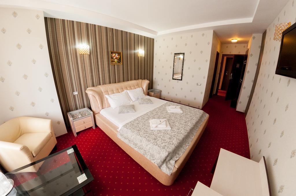 Boutique Shine Neptun